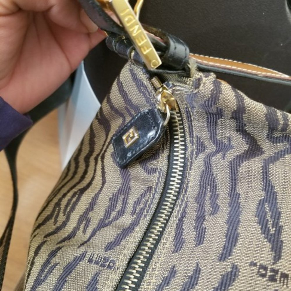 Sale! New Fendi Rare Vintage Italy Roma 1925 Zebra bag - Picture 10 of 17